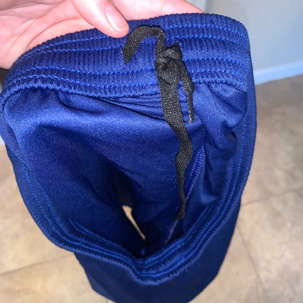 FC Barcelona Blue Shorts Elastic Waistband Inside Drawstring FCB Soccer - Men XL - Picture 4 of 9